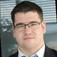 András Dezsényi