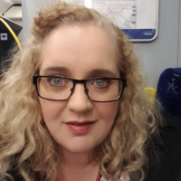 Fiona Robertson