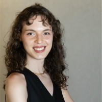 Maria Victoria Lavagnini Menezes