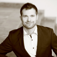 Dr. Dominik Hasenöhrl