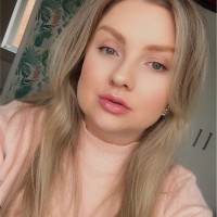 Anna Lowe