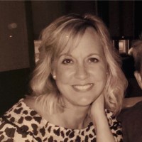 Lora Schultze