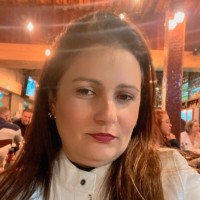 Eleine Souza de Paula