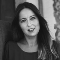Carla Almeida Santos