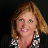 Jenn Stoll