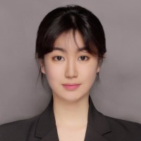 김윤진
