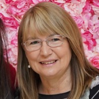 Lynne Knight