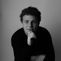 Emmanuel Bloch