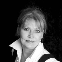 Shelly Holt