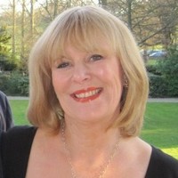 Lesley Symons