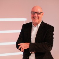 Simon McIntyre