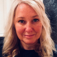 Louise Cooper