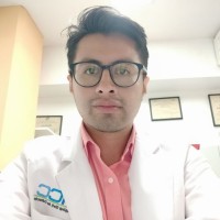 Dr. Eder Valencia Vidal