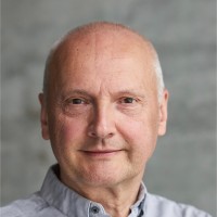 Dirk Avau
