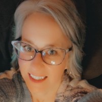 Amy Hilton Ba, Casac-Ac