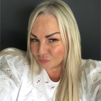 Lesley Jane Pollard
