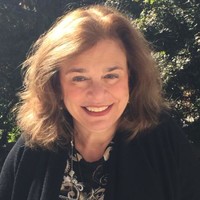 Jennifer Strauss