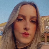 Larissa Alves Reis