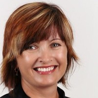 Angela J Maindonald