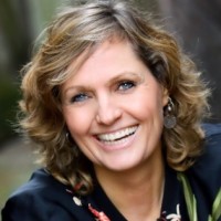 Suzanne Van Dijck