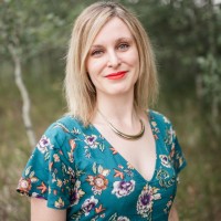 Christine Mahanes