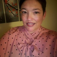 Gloria Dumone, Mba