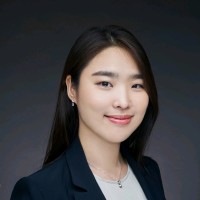 Yuna Kang