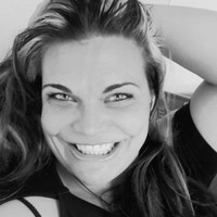 Yvette Oosthuizen