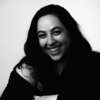 Emilia Zibaei, Mdm