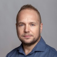 Tamás Végvári