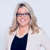 Jessica Brown, Mba