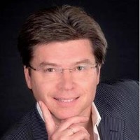 Dr. Thomas Senft