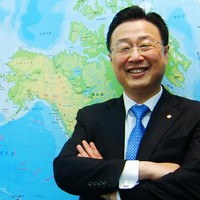D.S LEE
