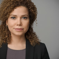 Dr. Arezou Schulz