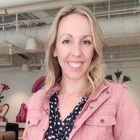 Dr. Tami Joy Schlichter