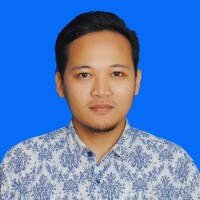 Ade Wahyu M