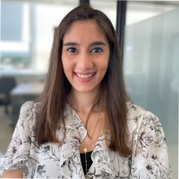 Larissa M. Fronciani S