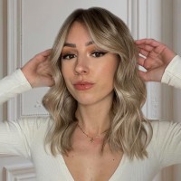 Laura R