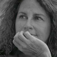 Robyn Owen Silvestri
