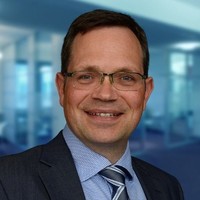 Dirk Rosenau
