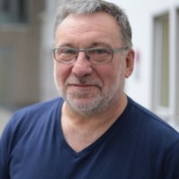 Dr. Thomas Wache