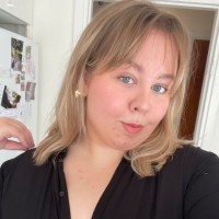 Maja Åström [OːStrœm]