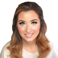 Lindsay R.