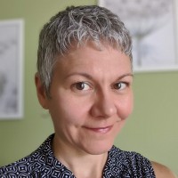 Kim Follett