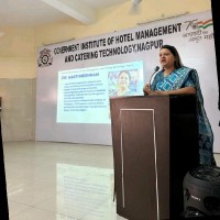 DR. AARTI MESHRAM