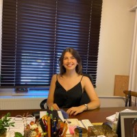 Büşra Haliloğlu