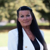 Anita Engen Hjelset