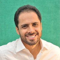 J Luis Reyes-Alemán