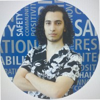 Aaron Saenz
