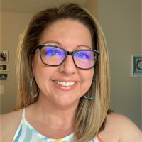 Leslee Tucker